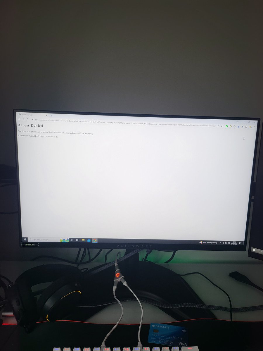 JakeeStarrMann's tweet photo. @GeorgeDyer123 @Nike Normal!! I tried everything.... look at people post there bots farming them on twitter, its crazy! https://t.co/xpT2uOKJmN