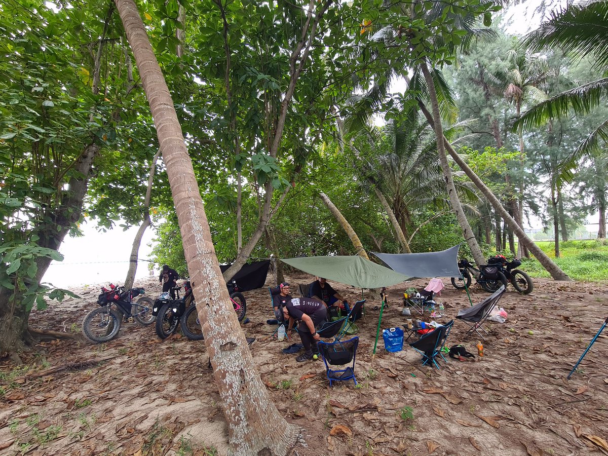andybikepacking's tweet photo. camp time, after a long ride, its goodsend.

#bikepacking #bikepacker #fatbike #fatbiker #framebag #minivelo #gravelbike #adventurebike #cargobike #cycling #bikelife #mtb https://t.co/NmfM6aruUO