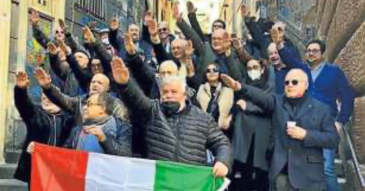 22 October 1922, exactly 100 years ago, Mussolini marched to Rome and went to power, effectively starting one of darkest time of Italy.
25 September 2022, Italy elects the most far-right person since the dictator. This is why teaching history is important.