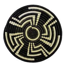 NsaviSafaris's tweet photo. "Agaseke" is a significant symbol of the Rwandan culture ,seen as a symbol of peace, hope and opportunity in the Rwandan homes today. It is used to promote positive inter-family relations as they are primarily used to hold food &amp; other gifts while going for visits or wedding. https://t.co/PtLQvN2YgS