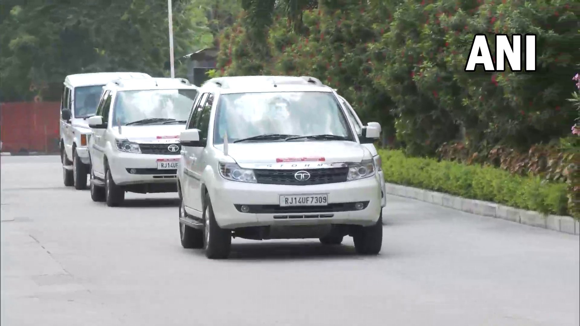 NDTV on Twitter "RajasthanCongressCrisis Chief Minister Ashok Gehlot arrives at Marriott