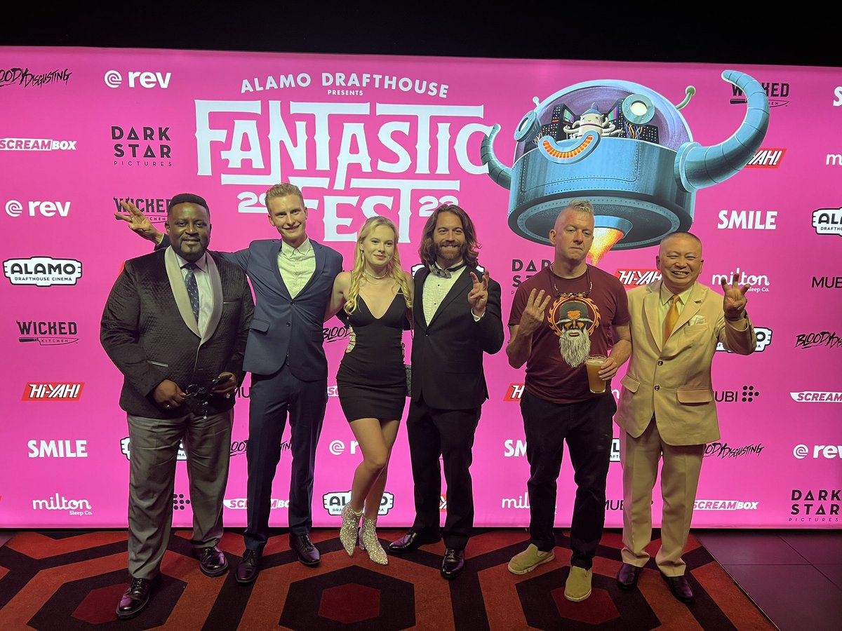 movieheadpic's tweet photo. Birdemic 3 - World Premiere at Fantastic Fest 2022, 9/25/2022 https://t.co/0dS9rEwJIn