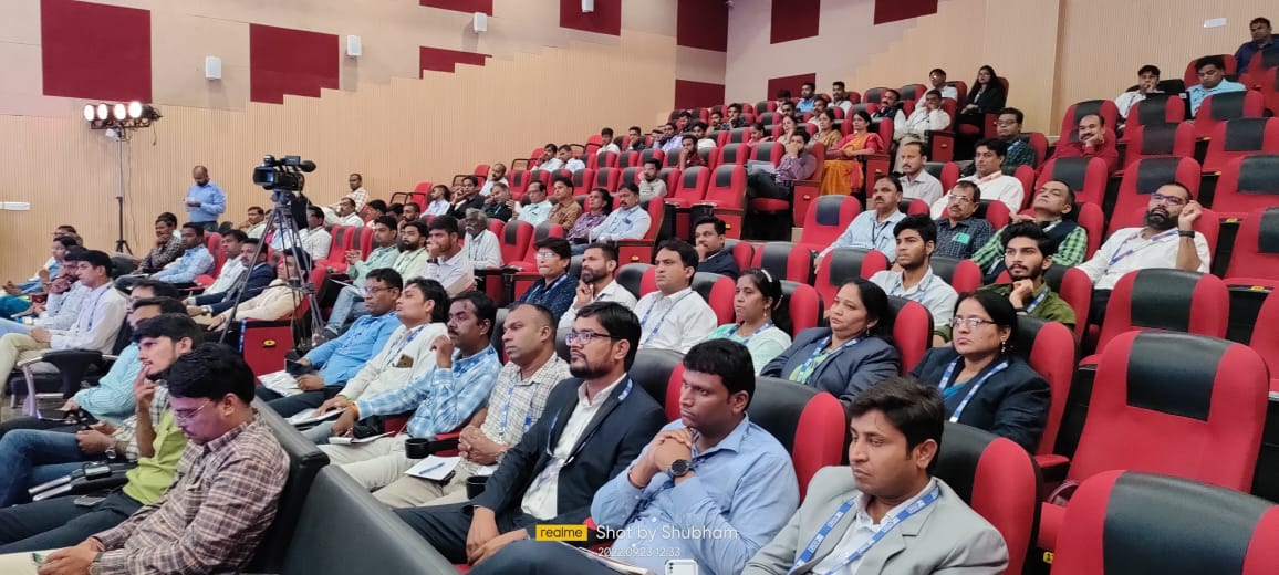 sidbiofficial's tweet photo. #SIDBI organised #awarenessprogramme on #SCLCSS (Special Credit Linked Capital Subsidy Scheme) along with @DICCIorg (Madhya Pradesh) where a presentation on SIDBI schemes was made. https://t.co/qzczeac43L