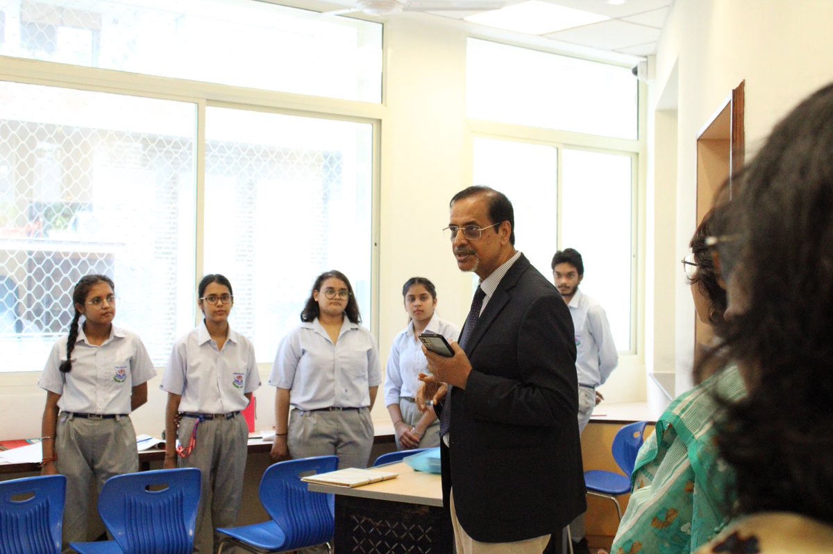 Summer_Fields21's tweet photo. NPSC inspection held at Summer Fields School. The school was visited by eminent educationist Dr. Ashok Pandey &amp; Dr. D K Pandey

#npsc #bestschool 

@ashokkp @WattalMulla @_urmimala_ @Soumya86541065 @cbseindia29 @EduMinOfIndia @HTGurgaon @TOIGurgaon https://t.co/v5zoJU7msc