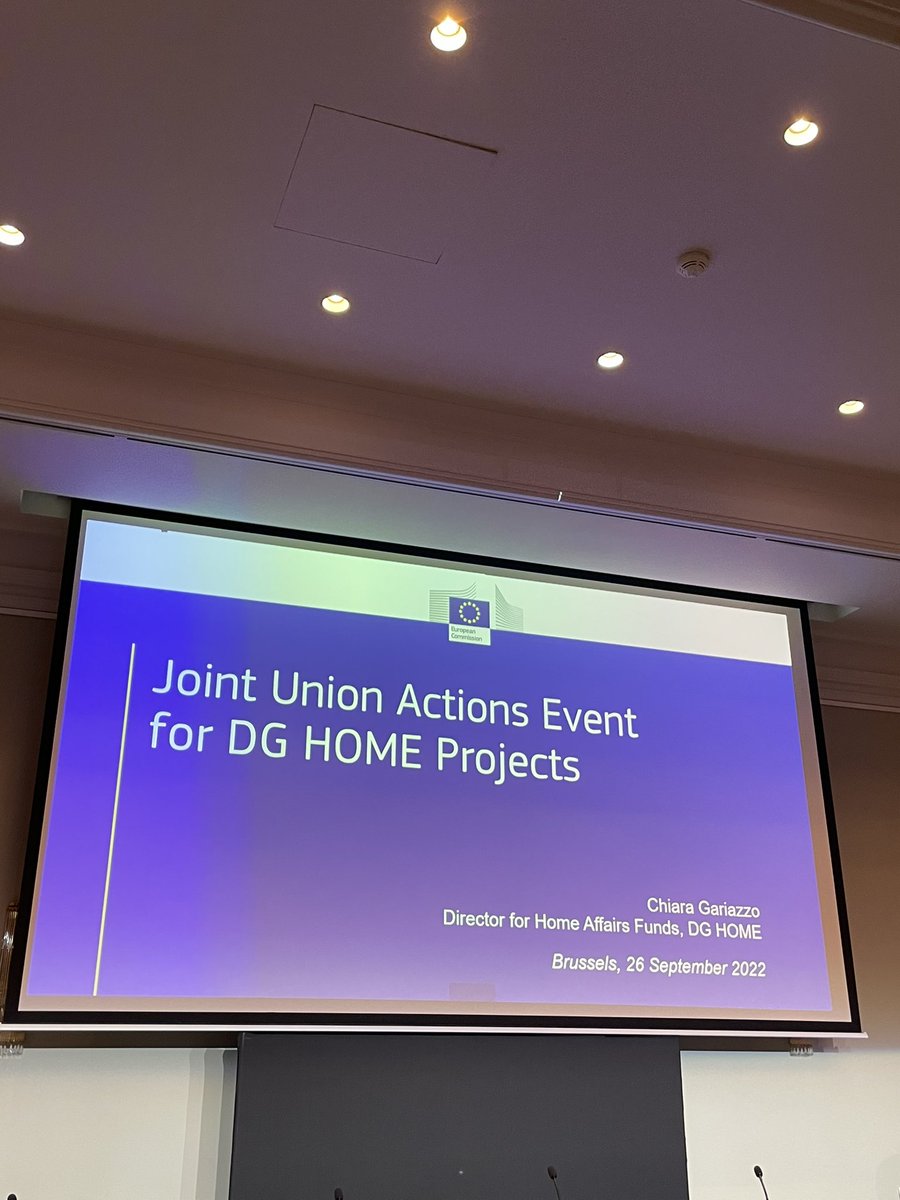 DPisoiu's tweet image. #HOMEUnionActionsEvent2022 @eutex_research #eutex with @_arianewolf from #iCoMMit two great projects working on related areas of disengagement and reintegration
