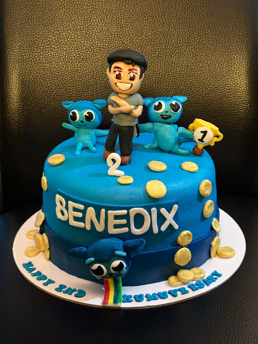 BenedixRamos's tweet photo. Happy Kumuversary!!! Ang cute ng cake kasama si bebe @kumuPH Karlito! 💙 Thank you, @BenediXquad at sa lahat po ng mga mahal kong laging tambay sa LS ko! Mahal ko kayoooo 😘 https://t.co/InEU4eTgqx