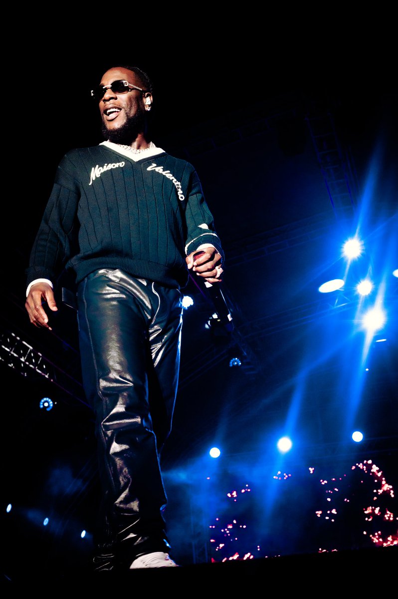 Augustobolas's tweet photo. LAST LAST X @burnaboy 

📸: @Augustobolas for @thephotoboooth https://t.co/GGtVHX1CCq