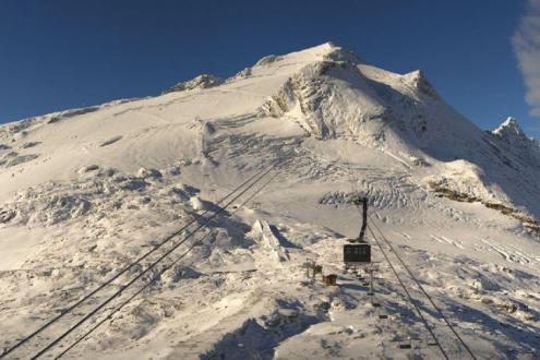 weathertoski's tweet photo. LOTS more snow for the Alps this week! https://t.co/PGoKdcOhGN https://t.co/z2ccNA4Qbx