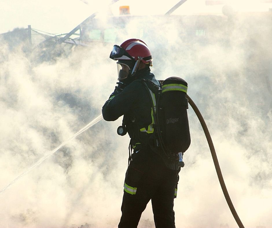 CONSORCIOBOMBER's tweet photo. 📊El Consorcio de Bomberos realiza 957 intervenciones entre junio y agosto

🔴 Las salidas más numerosas fueron por incendios en el medio natural (277) y por incendios urbanos (203). 

🌐 El informe completo, aquí: https://t.co/Ae4ulBUkqO

#Bomberos #Seguridad #Prevención https://t.co/zKxmL99V9n