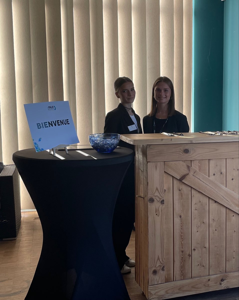 AsusBusinessFR's tweet photo. Nantes une ville où il fait bon vivre mais pas que !

Nous étions présents aujourd'hui au Titan lieu emblématique de cette ville, pour échanger entre décideurs et présenter des solutions complètes pour l'éducation et les entreprises. https://t.co/jxzEuTsCWe