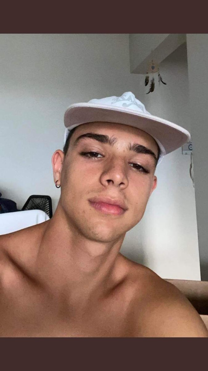 Smog5281's tweet photo. @lucasdiasmattos Take mirror pics with a erection Lucas 😵‍💫😍🤪😈🍆🍆🍆🍆❤️❤️ https://t.co/A9suoRhBn6