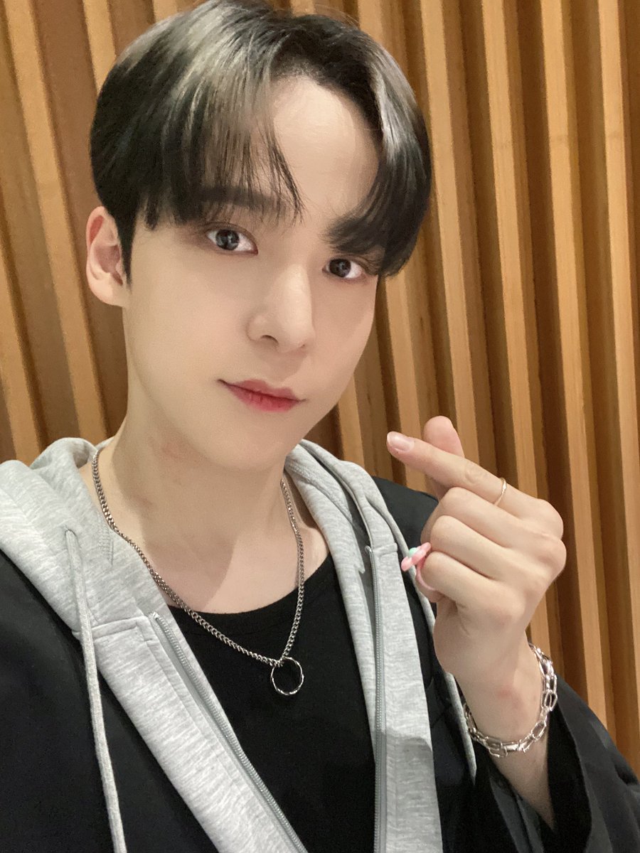 yqmino's tweet photo. BANGER !!!!!!!!!!!! follow me for more banger tweets https://t.co/6XSdd1Odxu