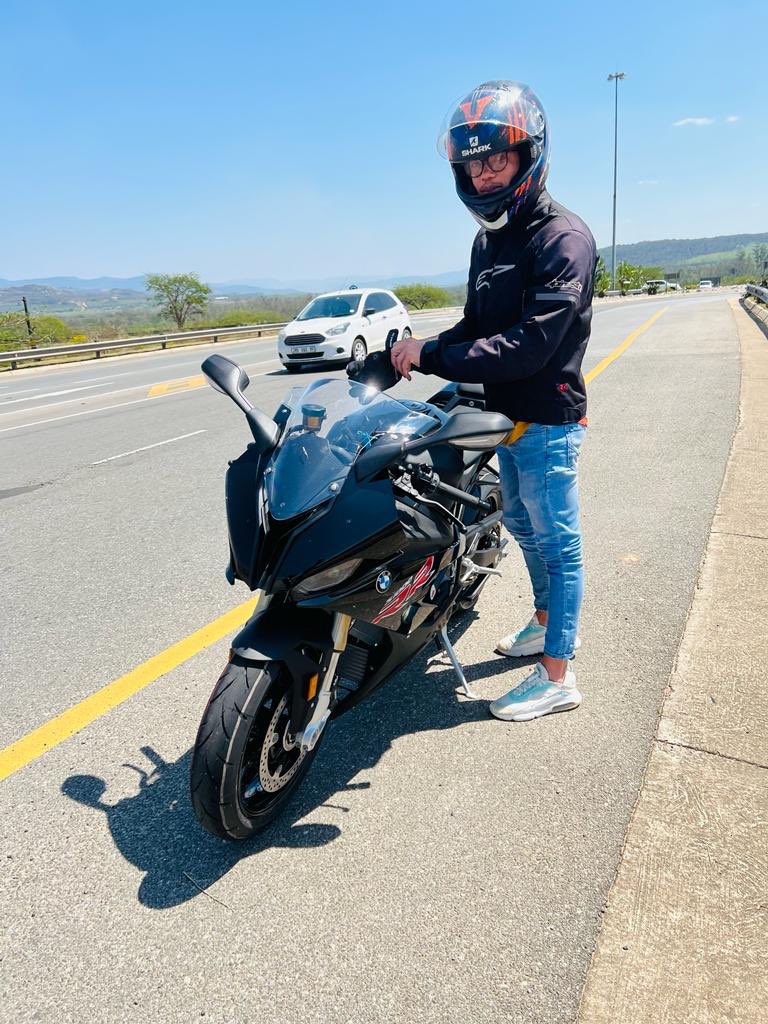 Mphooowza's tweet photo. Good morning! Le shapo?
Also, @BMWMotorradSA this was definitely made for me right? Yerrrr man! #S1000RR #motorradSA https://t.co/Mz7Fgh6qCs