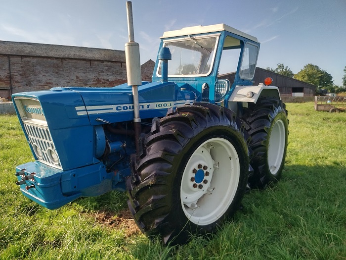 CheffinsMachine's tweet photo. Coming thick and fast! Over 160 vintage and classic tractors now entered into our Vintage Sale on 21st and 22nd October.  We've also got over 1,800 lots of classic motorcycles, vehicles, implements, spares and petroliana.  Check out the early preview - https://t.co/a9j1JaYa22 https://t.co/Sh6DB3RJgI
