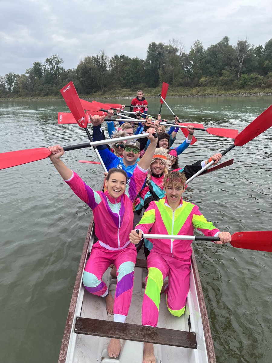 TechDivision's tweet photo. An die Ruder, fertig, los! Beim diesjährigen Rosenheimer Drachenbootrennen war auch ein TechDivision-Team am Start. Optisch lagen wir definitiv ganz weit vorne in der Gesamtwertung, findet ihr nicht? Wir gratulieren unserem Team ❤️-herzlich!
#teamwork #TDTeam #TDFamily https://t.co/GUhn6BW8ss