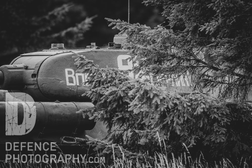 DefencePhoto's tweet photo. "Although humans see reality in colour, for me, black and white has always been connected to the image's deeper truth, to its most hidden meaning" Peter Lindbergh #DefencePhotography #DefenceVideo https://t.co/vqhm7lETbk