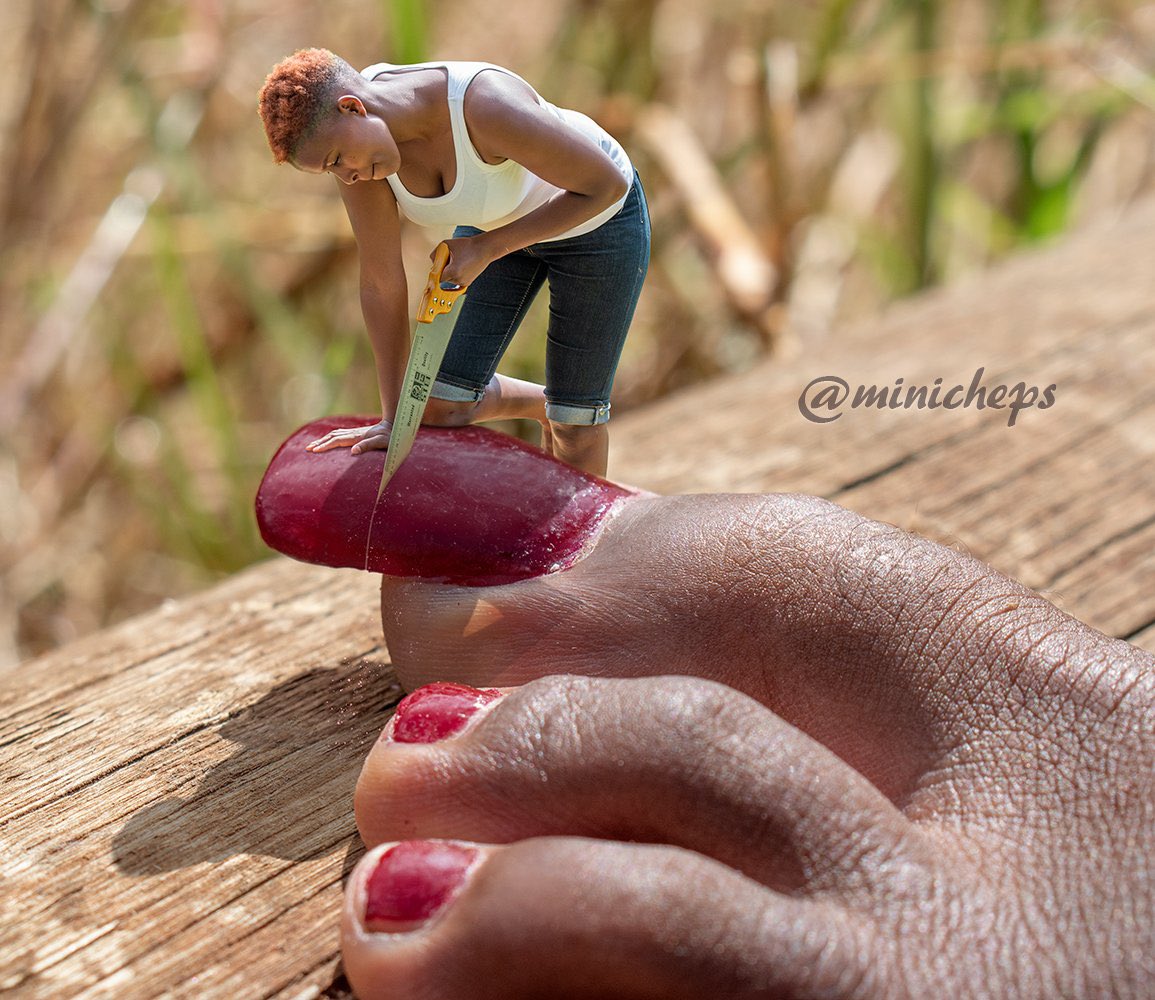 JustDirmax's tweet image. A Thread of Creative Photoshop Concepts😂

1.