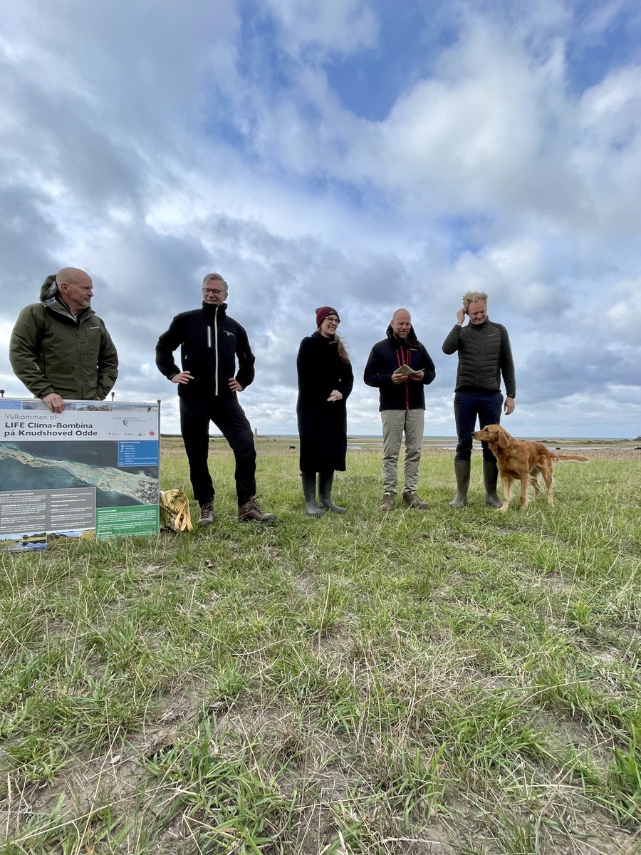 miljoemin's tweet photo. I dag besøger miljøminister @LeaWermelin @VordingborgK Naturprojektet på Knudshoved Odde gjorde, at kommunen løb med titlen som Danmarks VILDESTE kommune🏆
STORT tillykke med sejren – vi kan se, at den er VILDT fortjent! #dkvild https://t.co/tnb0GKoWN1