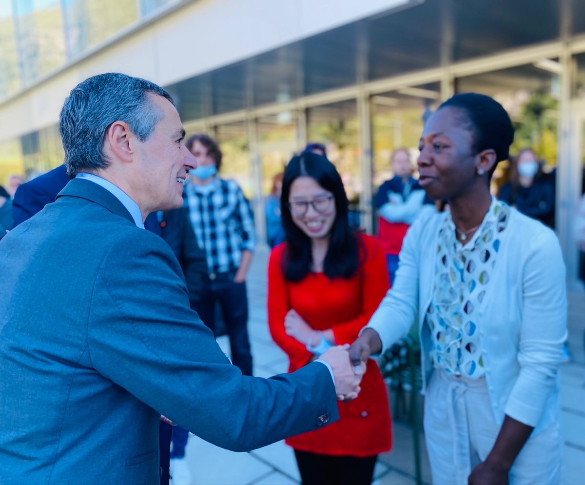 BellinzonaIrb's tweet image. Thank you @ignaziocassis for the informal exchange you had with our researchers, who come from more than 30 countries and 4 continents. 
All this is Bios+: Science that Helps.
@EDA_DFAE @IOR_Bellinzona @USI_university 
#irb #ior #lrteoc #biosplus #bellinzona