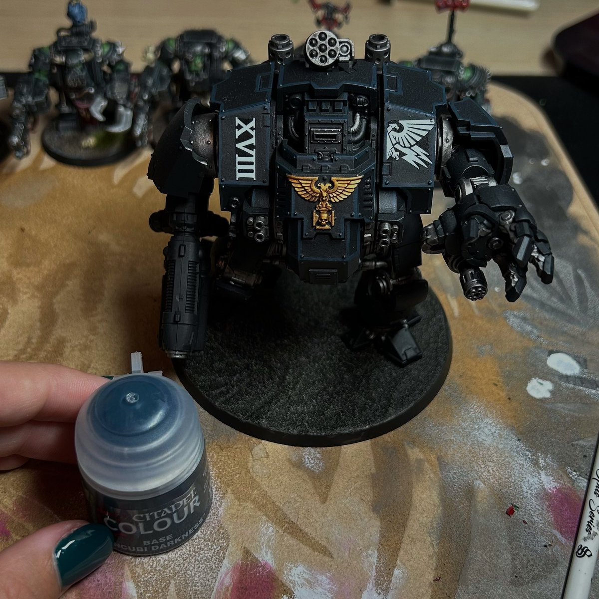 When your nails match your favourite Citadel colour and you are pretty much twinning with your Black Templars. Just doing the first layer of edge highlighting on my Redemptor dread. @WarComTeam #warhammer #WarhammerCommunity