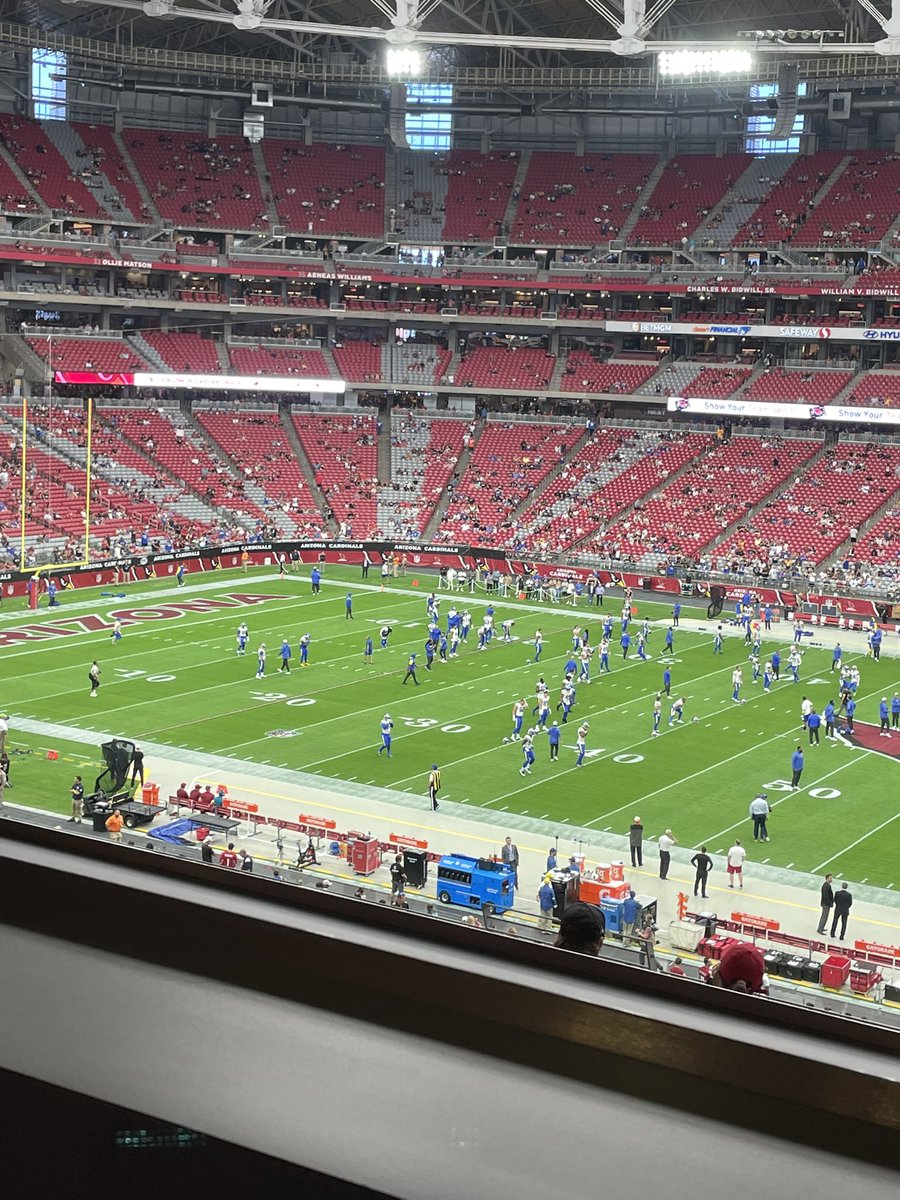 DJ_AllenArthur's tweet photo. Sundays am I right https://t.co/PpUyI4xmm6