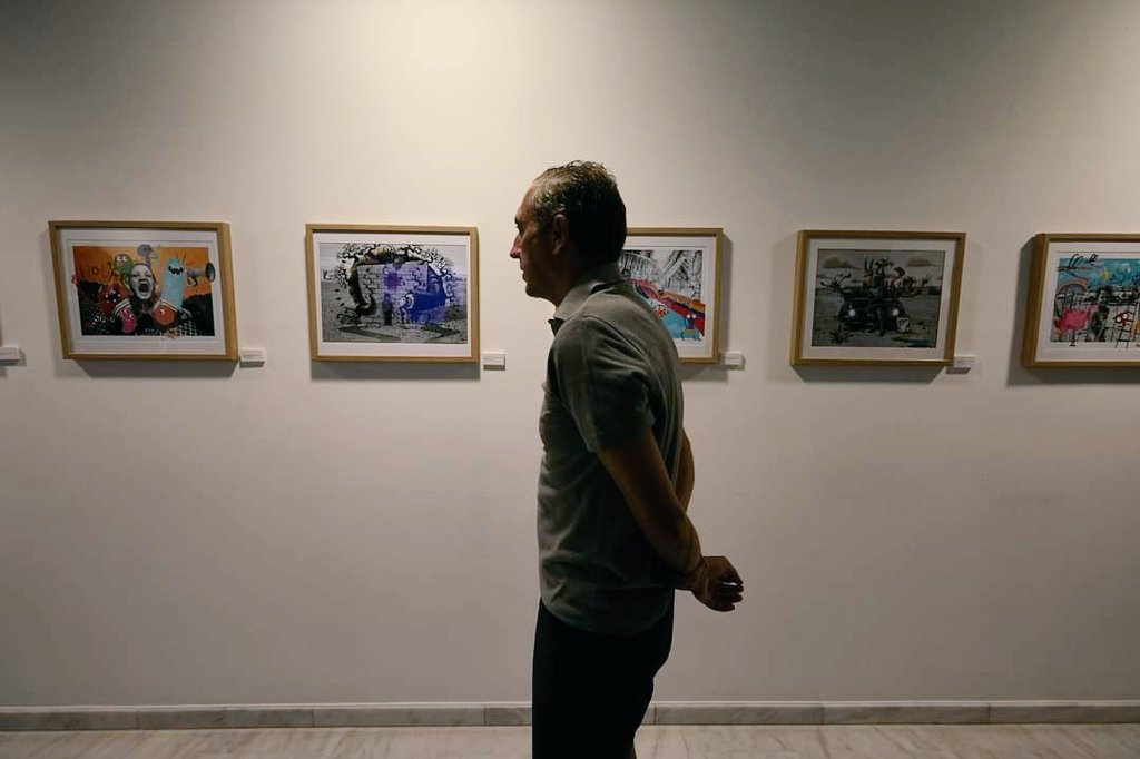 CulturaGandia's tweet photo. Inauguració de "The Last Hope" de @borjaabargues  i Rosana Nàcher.
Es tracta d’una exposició de fotografia il·lustrada amb l'’objectiu de transformar la societat mitjançant l’art i l’educació. 
Romandrà oberta fins al proper 23 d’octubre, a la sala B de la Casa de @CulturaGandia. https://t.co/trMZraryTf