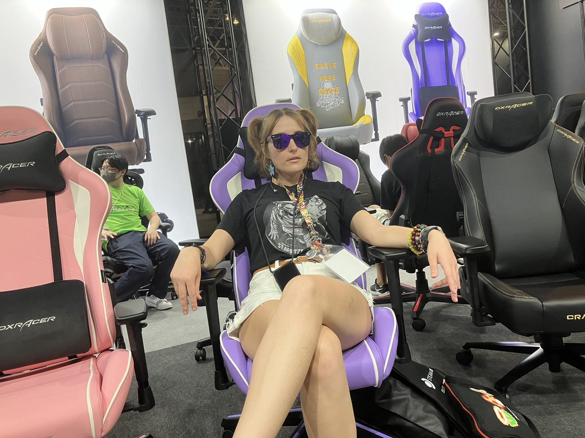 dxracerjapan's tweet photo. Twitch ストリーマーの@starbitzy⭐️
Welcome Back to us ! #DXFamily https://t.co/a0VlwliOIO