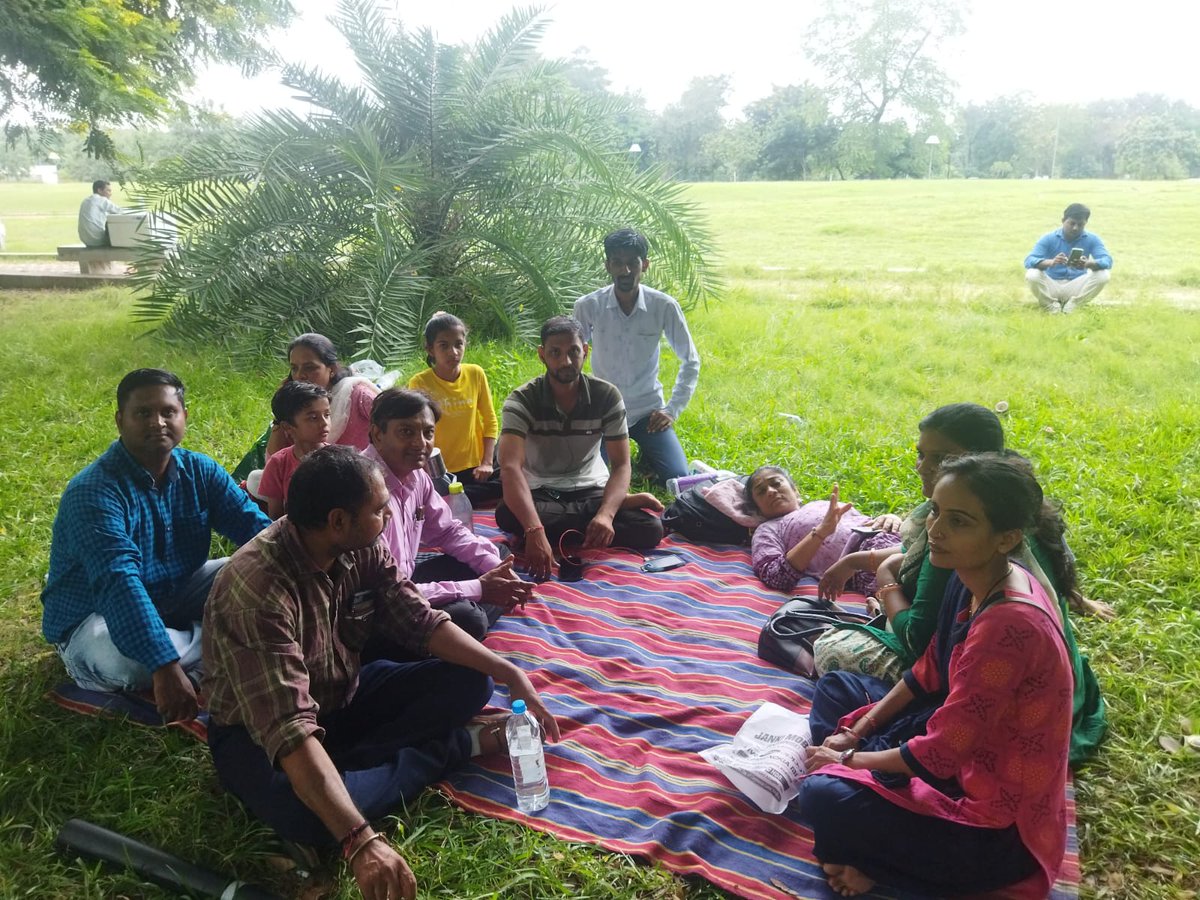 આજથી શરૂ થતાં માં જગદંબાના પર્વ ઉપર ....... મારા બહેનશ્રી તથા ભાઈશ્રી ના સમર્થનમાં.....
Only for ops
જૂની પેન્શન યોજના સિવાય કોઈ વાત નહિ.
Only ops ops ops