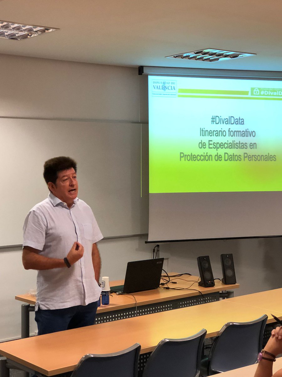 formacioDIVAL's tweet photo. ⏩ Esta mañana hemos iniciado el Módulo 1 de #DIVALData de la mano del coordinador del itinerario formativo, Eusebio Moya.
🇪🇺 "El reglamento europeo de #proteccióndedatos. Antecedentes, fundamentos, principios, legitimación y derechos de los individuos".
📅 Del 26/9 al 14/10. https://t.co/mdaZ3ZUqYo