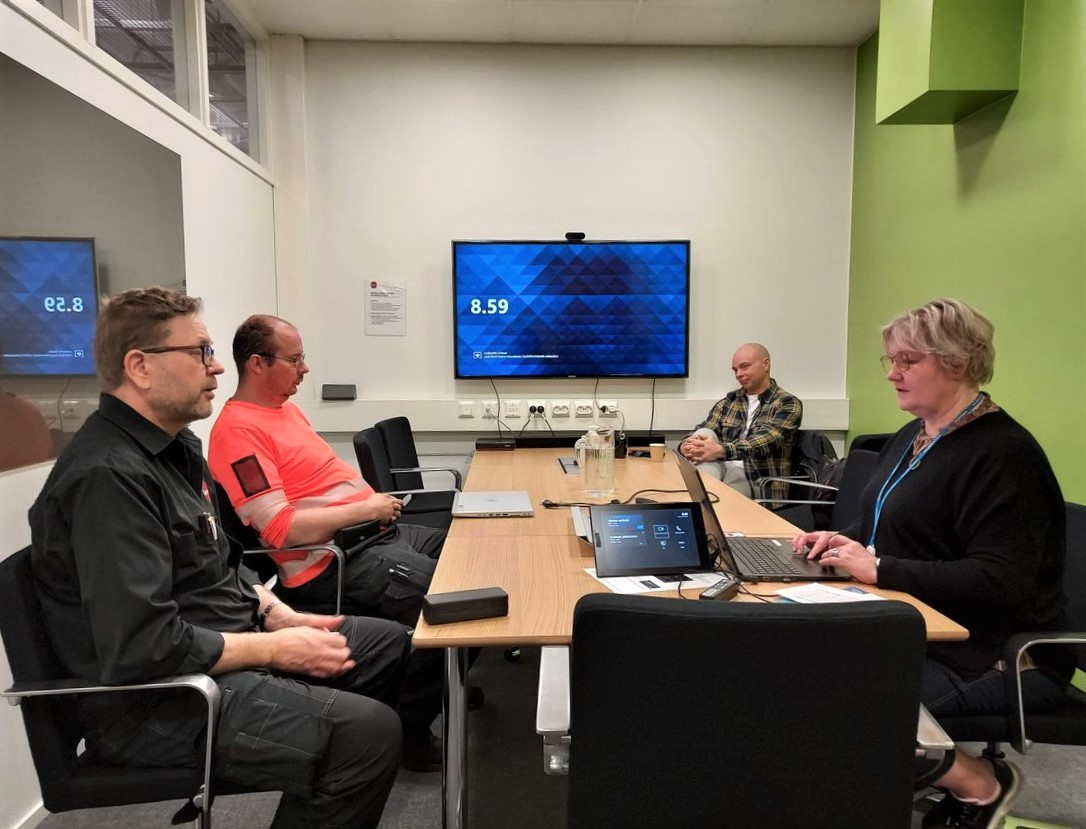 Servica01's tweet photo. Viime viikolla Inspecta Sertifiointi Oy:n auditoijat tutustuivat Servican toimintaan ja arvoivat, miten olemme toiminnassamme ISO 9001:2015 standardin mukaisesti onnistuneet. Saimme paljon hyvää palautetta toiminnastamme ja toimintajärjestelmästämme. https://t.co/2O1qU16N2c