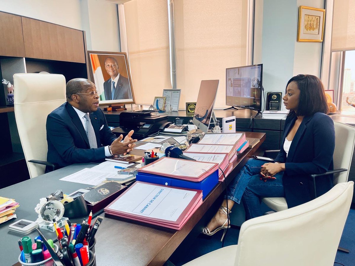 SharonDCamara's tweet photo. Entretien avec le ministre du Tourisme, Monsieur Siandou Fofana. 

Bon lundi et bonne reprise des activités. https://t.co/yID1xnjwwP
