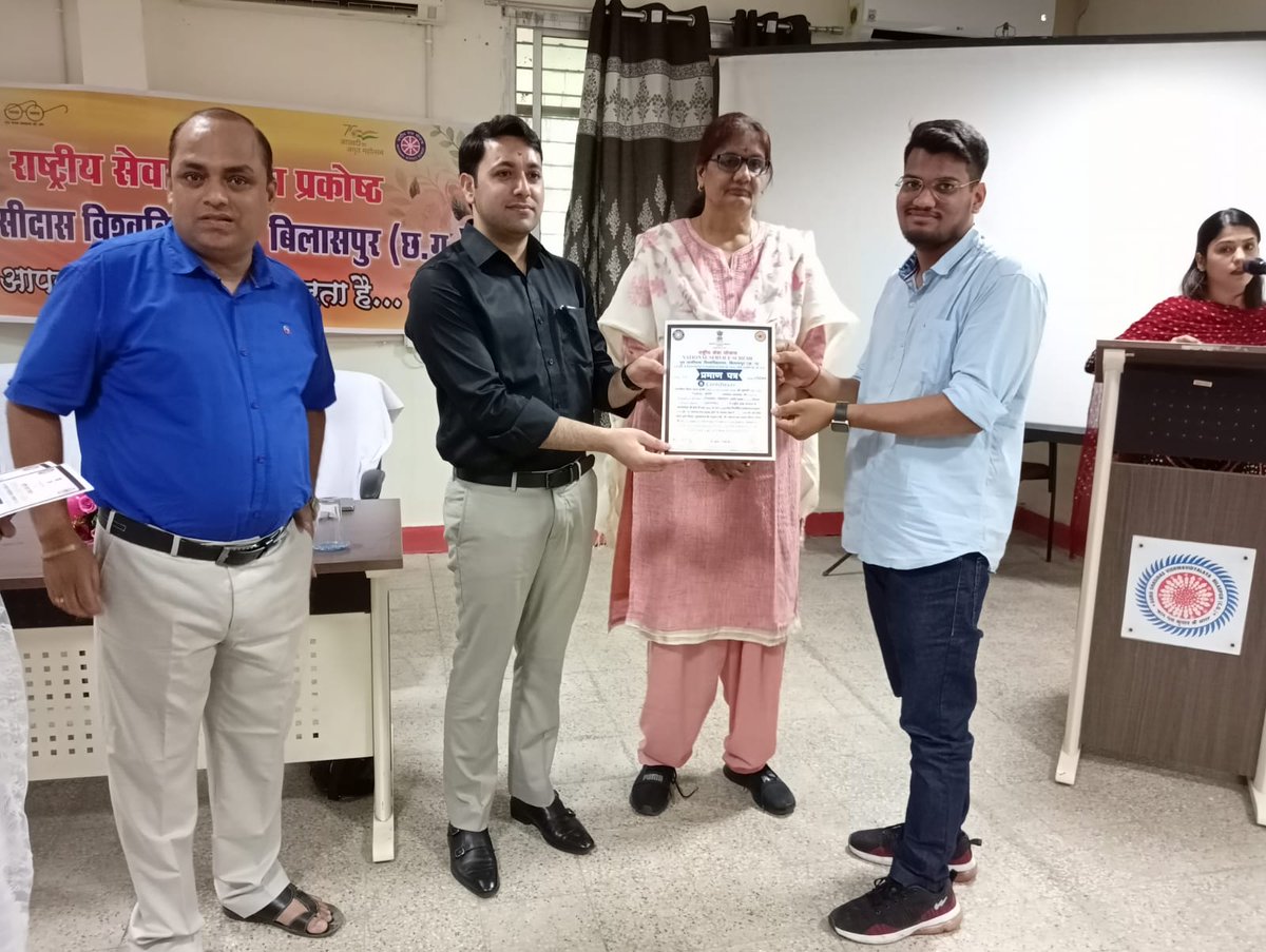 NSSGGVBILASPUR's tweet photo. Organized various programmes such as Food exhibition, Cultural, Games, selection of volunteers for Pre RDC Camp,  on the occassion of NSS Day on 24 September 2022 @askabir_ @NSSRDBhopal https://t.co/Jmy17JGl1U
