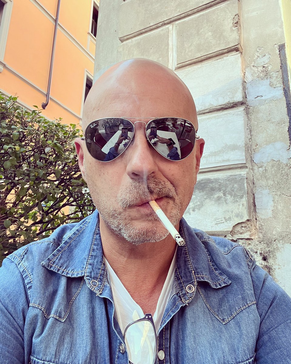 giaviv's tweet photo. Alla fine hanno vinto i cattivi!
Ma quali erano i buoni?
Perché io sinceramente non l’ho capito. 
#Italia #elezioni2022 #ElezioniPolitiche https://t.co/SIt62QUryU