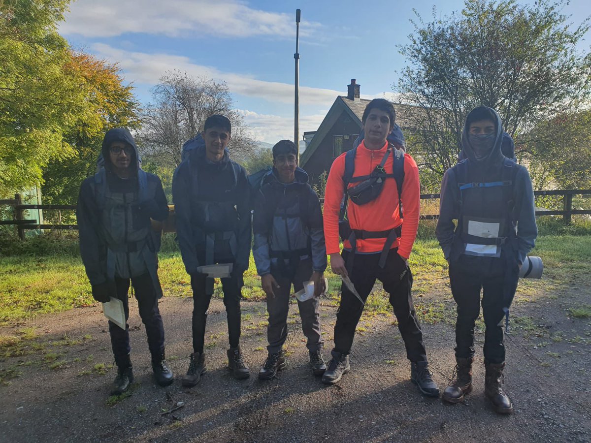 tauheedulboys's tweet photo. Pupils from @tauheedulboys enjoyed their pre-expedition as they prepare to complete their @DofE Bronze award #service #teamword #ambition #respect #WeAreStar https://t.co/ZzkZGbnsmj