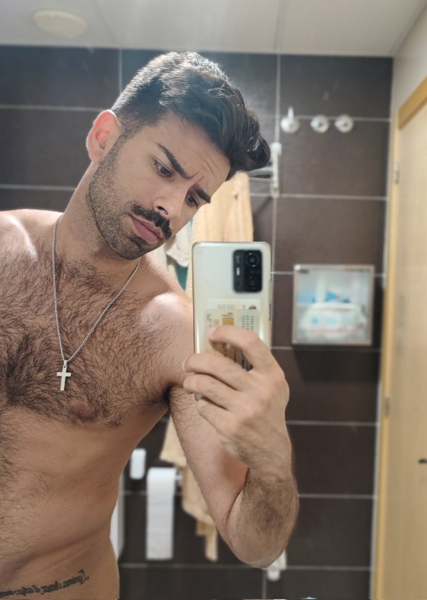 GarconBite's tweet photo. Qui veut être dans mes cercles verts? Fav et je t'ajoute https://t.co/5Vf9uUL6GP