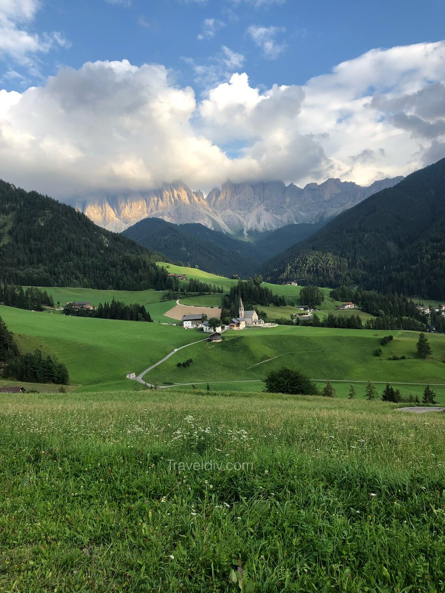 traveldiv's tweet photo. اين تذهب في ايطاليا؟
🔹لو تحب طبيعة جبال الالب عليك بالشمال:
https://t.co/d37DWGL04y

🔹التاريخ والاثار العريقة بروما:
 https://t.co/6PUJYhEVZi

🔹لو تحب البحر والقرى الساحلية عليك بالقرى الخمس:
https://t.co/1Abe1YgEvQ

🔹كذلك ساحل امالفي لمحبي البحر:
https://t.co/YKnom2pETH https://t.co/5cVO4IhRb1
