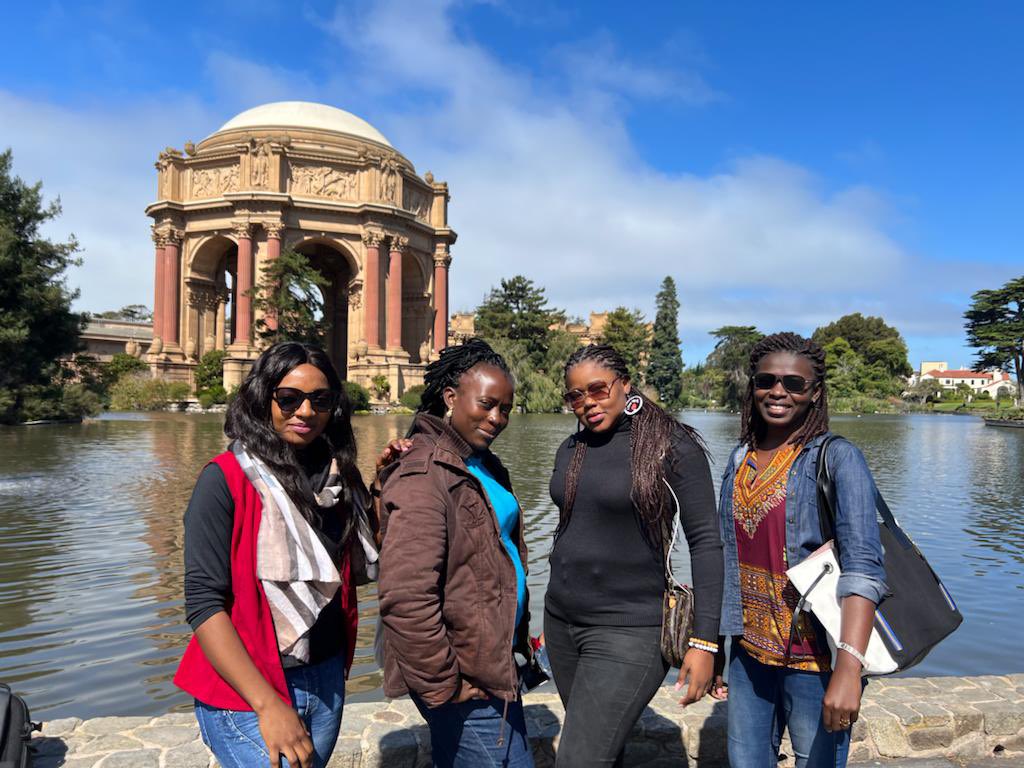 RaissaDjoum's tweet photo. Working together, learn from each of us, and share with the others @AnarSimpson @SolangeNgoBama @AlimaNzeket @christelledzes @TechWomen @USEmbYaounde @UN_Women https://t.co/OR5B8cX8dL
