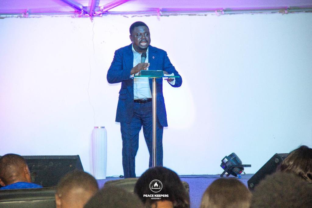 PeaceKeepersInt's tweet photo. Any Misfortune surrounding my household shall be cut-off In the Name of Jesus. 
I shall manifest the blessings of God.

#Declareit #ShoutAmen
#propheticpush 
#weeklydeclaration https://t.co/0ynli2MIAd
