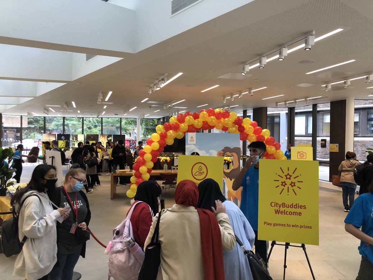 CityStG_SST's tweet photo. We hope you're as excited as we are for the start of term! 🙌

Take a look at our #WelcomeWeek Guide - it contains essential information and advice on student life including all events taking place this week.

➡️https://t.co/DyBhvs9YWT #KeyToCity #MyCityUni https://t.co/nXAWpgwYRy