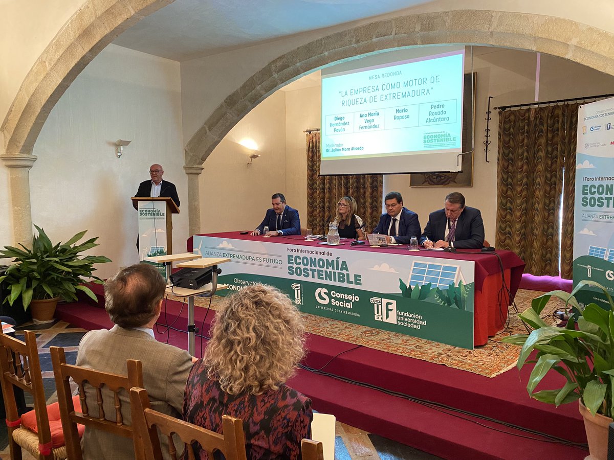 🗣️ Arranca la primera mesa redonda: 
💬”La empresa como motor de riqueza de #Extremadura”
➡️ Modera <a href="/MoraAliseda/">Julián Mora Aliseda.</a> 
#IForoEconomiaSostenible ♻️