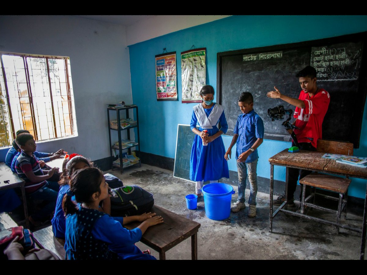 Green_ink_bd's tweet photo. The team at Green Ink is a firm believer in the power of adapting to locals and foreseeing their perspectives of the world by altering attitudes and languages to build trust and understanding among the local people to do effective community engagement and research. #greenink https://t.co/0LsW6bExl7