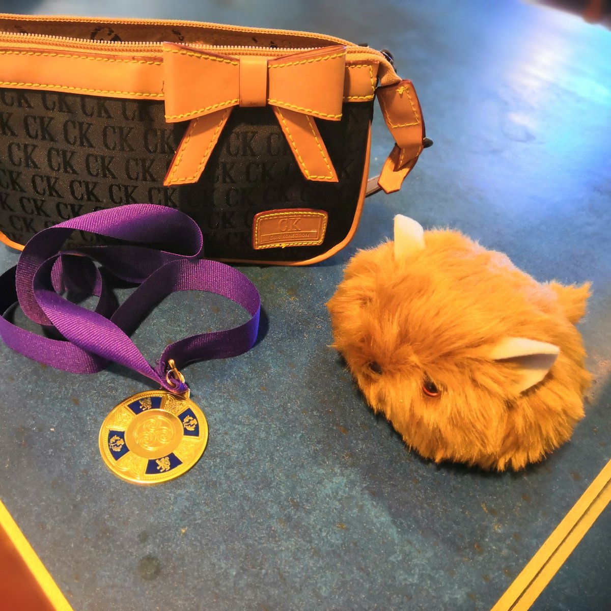 LibFalkirk's tweet photo. We have quite a few toys/knick-knacks that have been left in Falkirk Library over the summer, if you think you might have lost something during a visit or accidentally returned an item with a book, check at the main desk when you next visit.
#LostAndFound #FalkirkLibrary #Falkirk https://t.co/CHY4eO173J