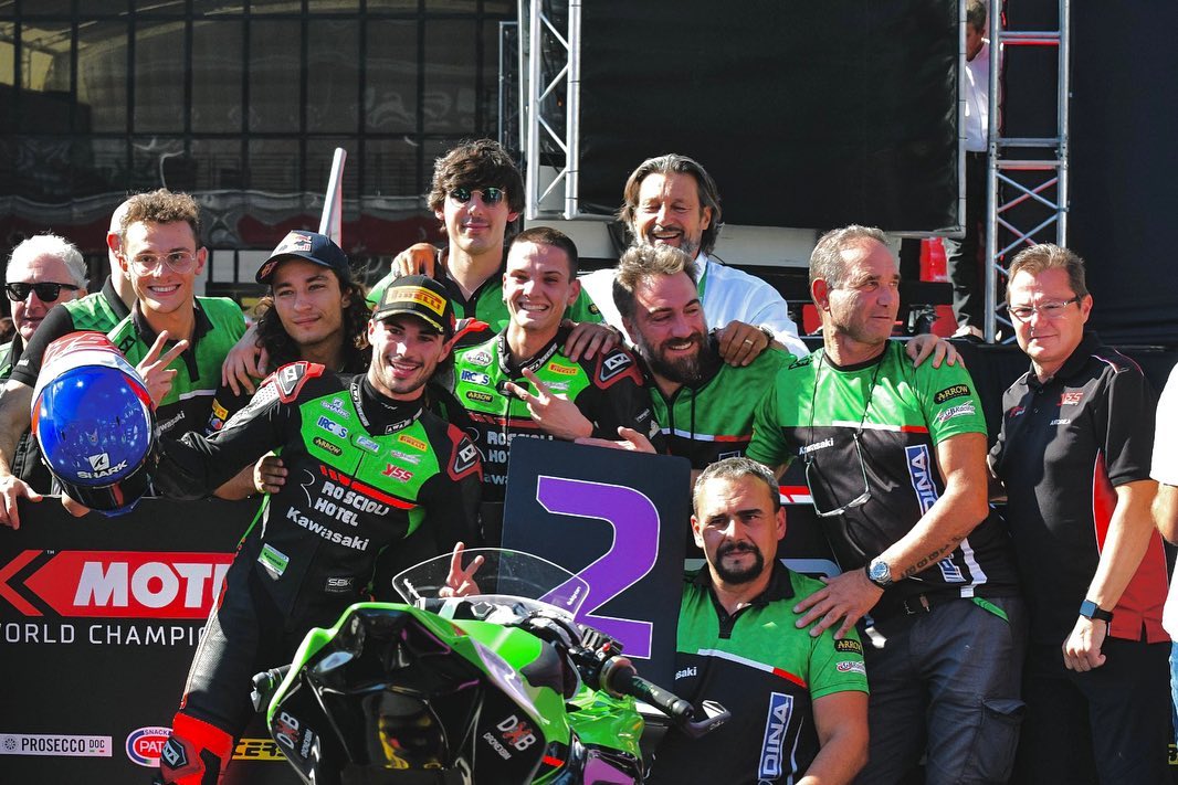 ffmoto's tweet photo. #CoupDeChapeauAuxFrançais
#HugoDeCancellis, l’#ÉquipeDeFrance @ffmoto #MXoN, #SteveBonnal, #YouryCatherine, @ThomasChareyre, #PhilippeBerlatier, #GillesBurgat et l’#ÉquipeDeFrance #FFM de #QuadCross... https://t.co/n0rPa51rWN https://t.co/kzDL8ZZU44