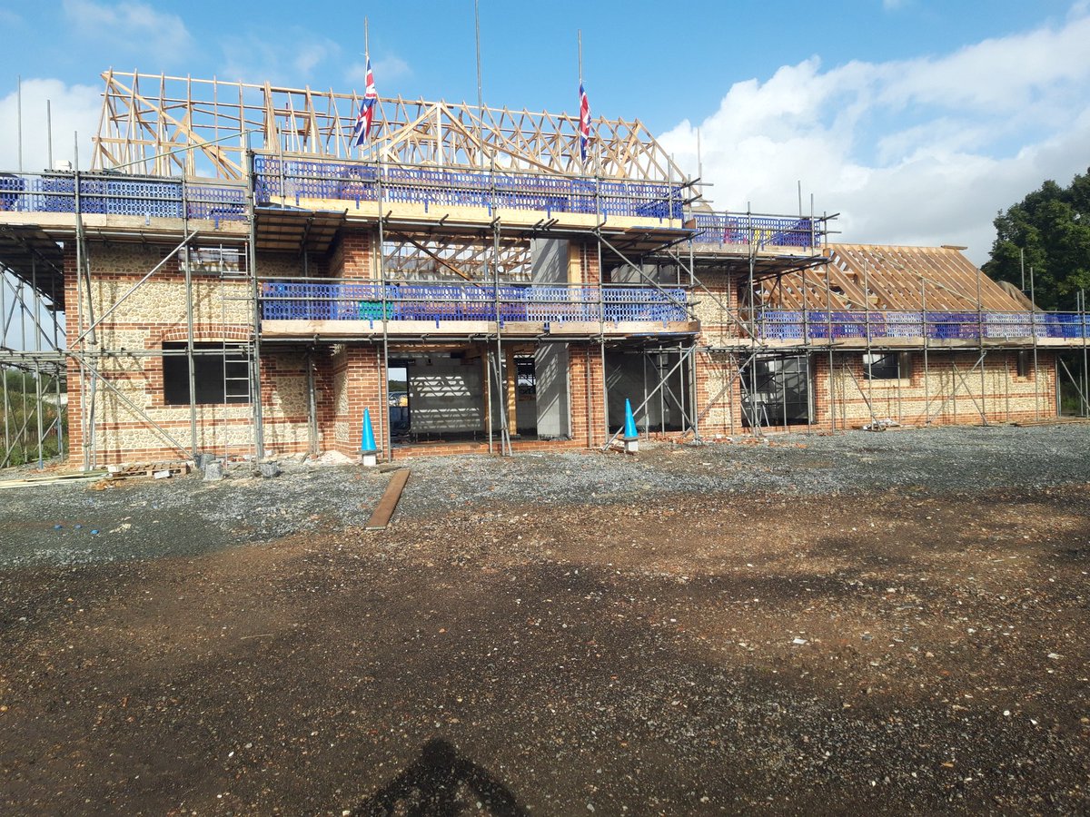 SJ Underwood Builder @Happisburgh tweet media