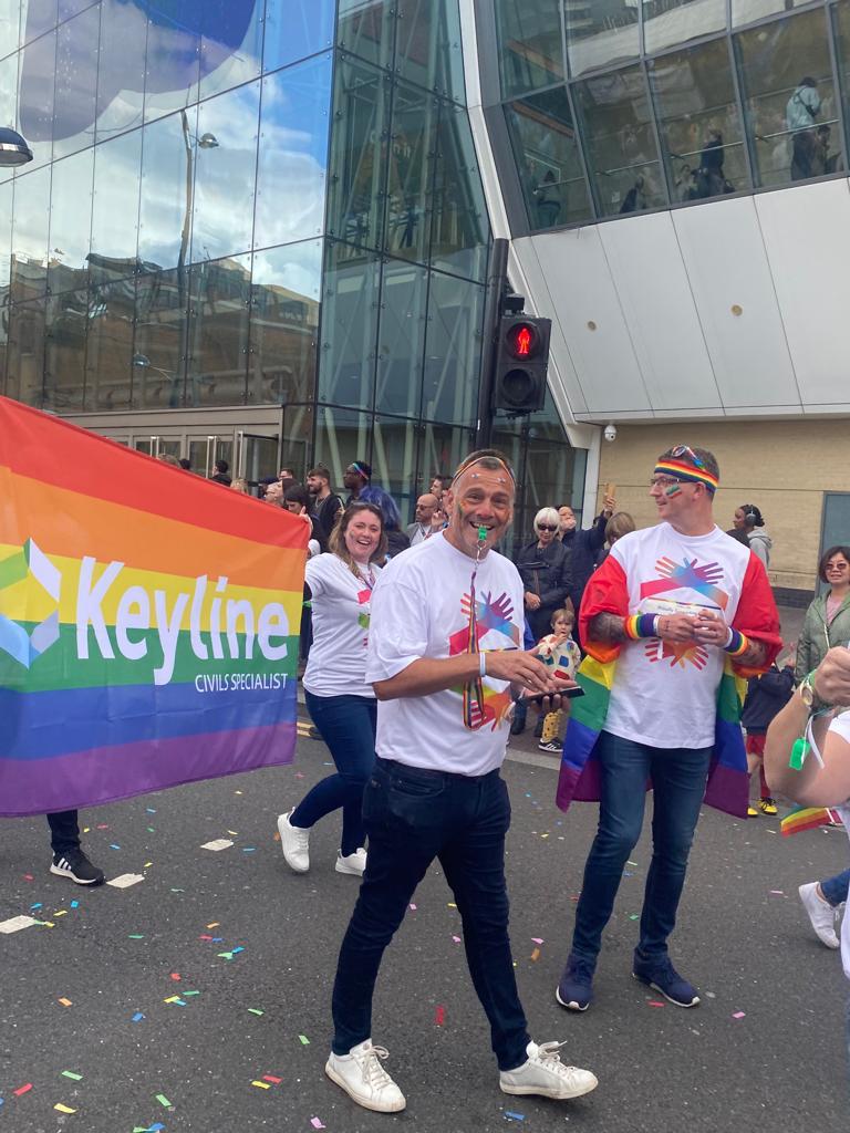 KeylineCivils's tweet photo. What a weekend we had at Birmingham Pride. Here’s some of our team enjoying the parade and our fantastic Keyline float.
A big thank you to our D&I team who organised our involvement in #birminghampride and to everyone who supported us.
#pride22 #diversity #inclusion https://t.co/PbfLMpaZuq