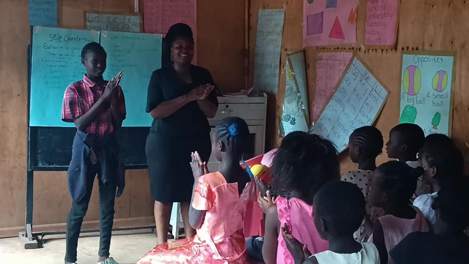 of_kibera's tweet photo. 24.09.2022 The power of self-confidence is the drive towards achieving one's goals. It is a virtue we are nurturing among our girls in order to better place them ready for life opportunities as they present themselves. #mentoring #opportunities #power #nurture #virtue #goals https://t.co/dmLEAcUIED
