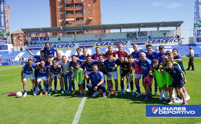 GradaBpro's tweet photo. 🔹Este equipo tiene uno de los presupuestos más bajos de #PrimeraFederación 
🔹Esta plantilla lleva sin perder en su estadio desde el 29 de octubre de 2021.
🔹Son el @Linares_Dptvo y son el 2º mejor equipo de los 40 que integran la categoría de bronce. https://t.co/I9OKqclzBG