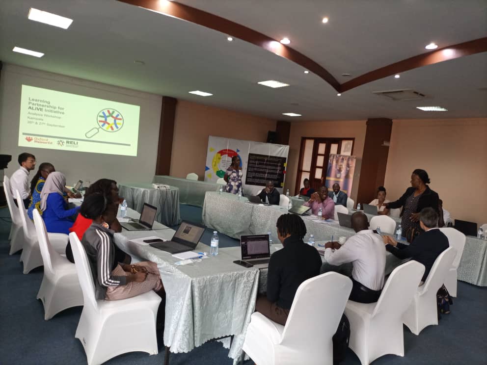 LGFnUg's tweet photo. Boots on the Ground: #ALiVEUG team attending a Learning Workshop facilitated by Oxford MeasureED at Silver Springs Hotel in Kampala. The two-day event is aimed at reflecting on the ALiVE learning journey & generating ideas to inform co-creation of the next phase of young ALiVE. https://t.co/16G3exIsZt