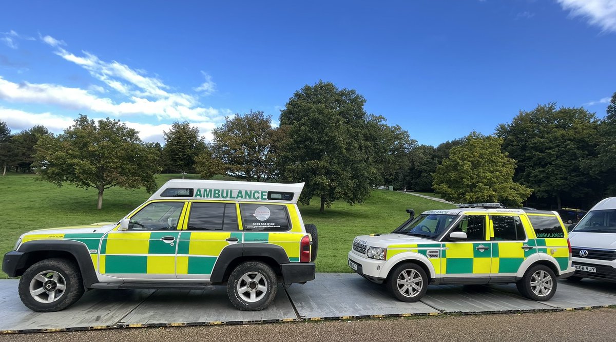 Don’t let the blue skies fool you. It’s been torrential here all morning as we assist our friends @GreenlineMedic covering stunts in a beautiful park. Here for 5 days with 4x4 support 

#OneJobDoneWell #WeDontPlayBeingMedic #WeDontSteelCustomers #ThisIsTheDayJob  #LandRoverLife