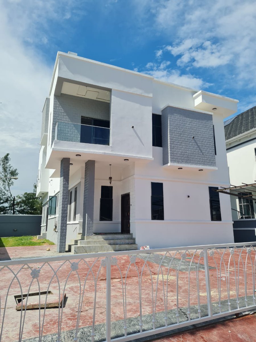 KingsPropertyL1's tweet photo. Six bedrooms Detached Duplex For Sale in Lekki 145m Dm for more details. https://t.co/VTSmuVSYjn